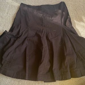 Brown skirt with flower stitching